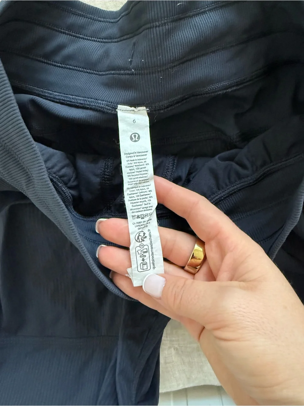 Lululemon Athletica Dance Studio Pant III Regular Unlined Blue Size 6